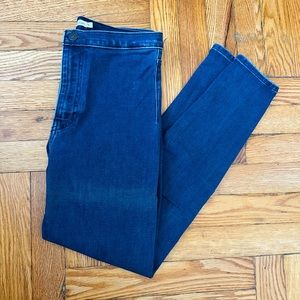 Levi’s Runaround Super Skinny Jeans